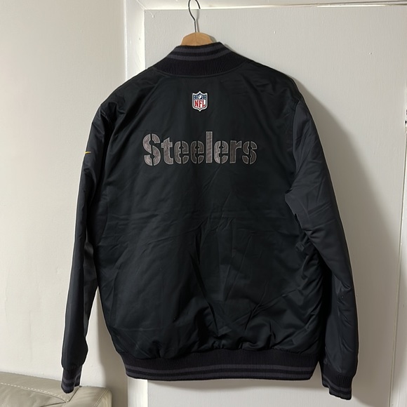 Nike reversible Steelers fan jacket - Picture 6 of 8